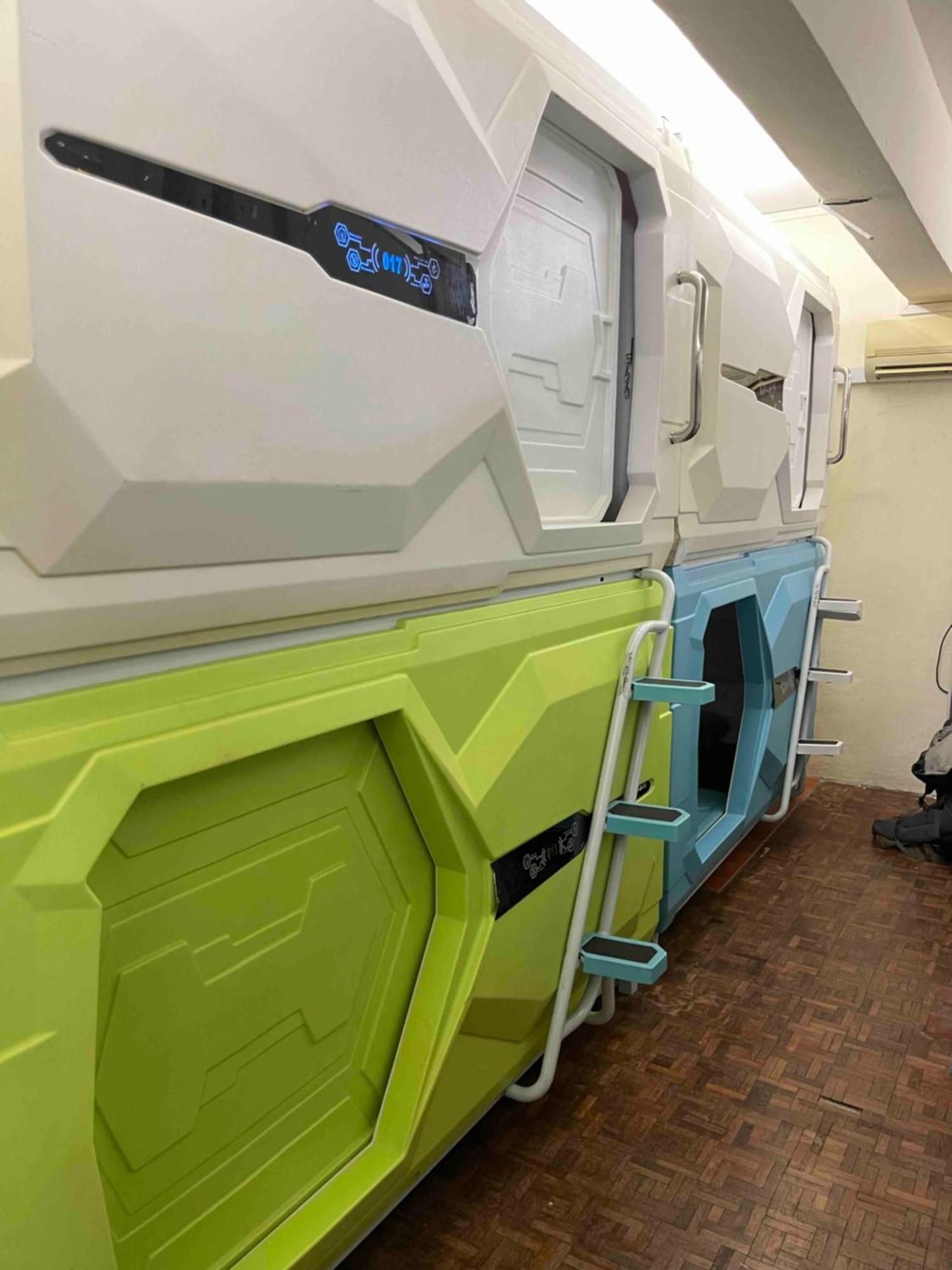 Pelangi Capsule Hostel Johor Bahru Bagian luar foto